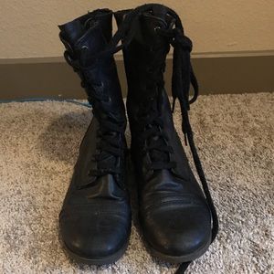 Combat boots